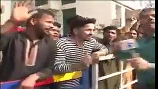 Geo's Amin Hafeez reporting on PSL final tickets