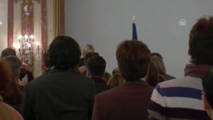 Le Pen: "Artık Dostça Ayrılmanın Zamanı Geldi" - Paris