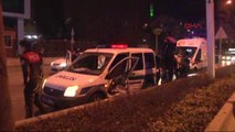 Ankara - Polis Aracının Karıştığı Kazada 2'si Polis 3 Kişi Yaralandı