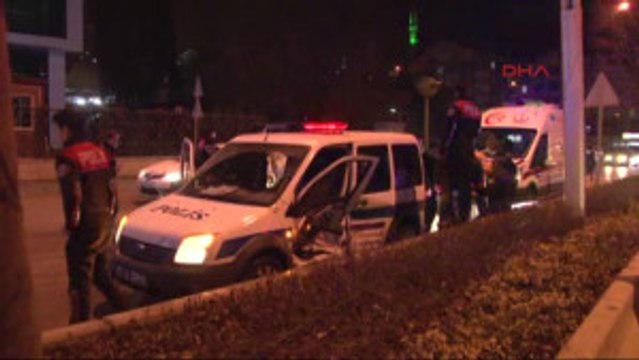 Ankara - Polis Aracının Karıştığı Kazada 2'si Polis 3 Kişi Yaralandı