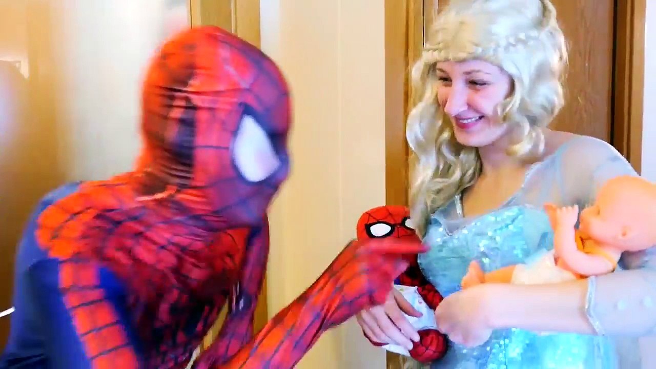 Замороженные elsa розовый Человек-паук с Spiderbaby Твинс Человек-Паук супергерой удовольствие в реальной жизни