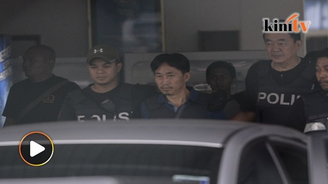 Foto lelaki Korea Utara dibawa keluar dari IPD Sepang