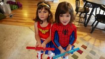 Red Hulk vs Green Hulk vs Spidergirl vs Little Wonder Woman - Real Life Comic Book Superhe