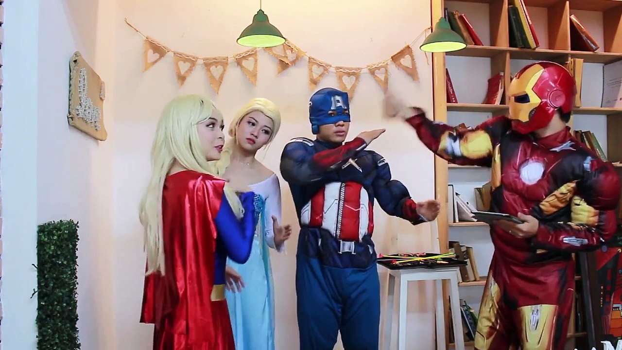 Замороженные Эльза Поцелуи Капитан Америка? Человек-Паук Venom Суперженщины Железный Человек! Забавный Супергерой В Реальной Жизни
