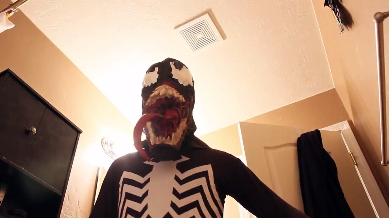 Человек-паук против Венома в реальной жизни Супергеройское кино