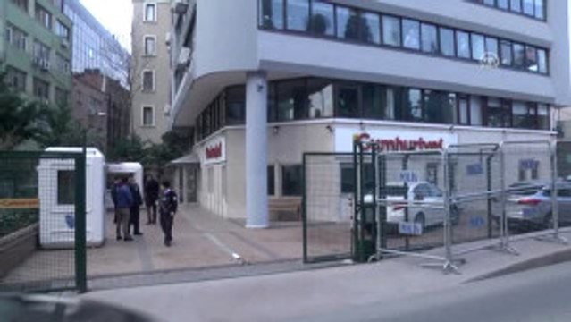 Cumhuriyet Gazetesi Önünde Havaya Ateş Açıldı - Istanbul