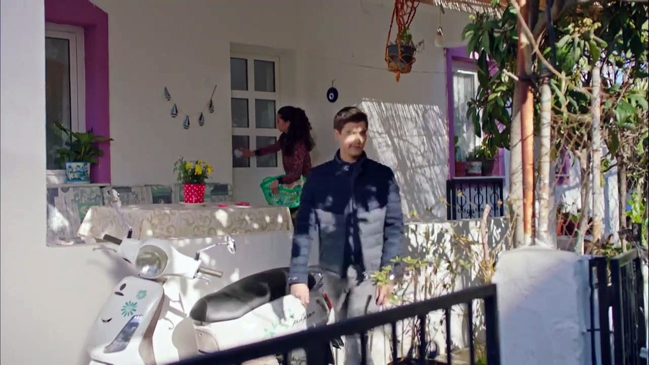 مسلسل حكاية بودروم الحلقة 25 مترجمة للعربية (ال...