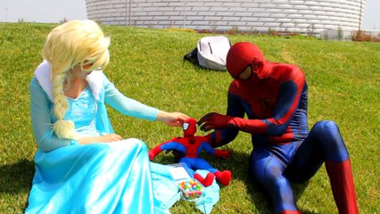 Elsa Spiderman: EPIC SPIDERMAN vs JOKER POOP RACE w/ pennyboard - Fun Superhero In Real Li