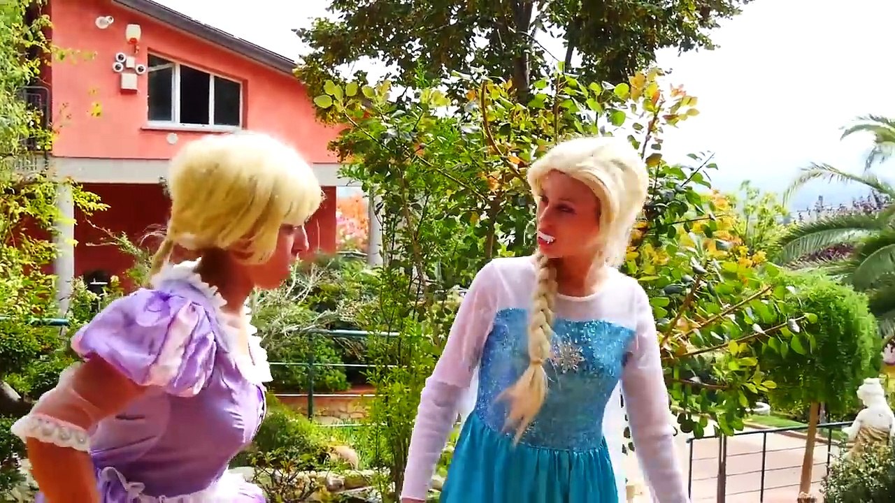 Замороженные Эльза и Анна становится маленький...