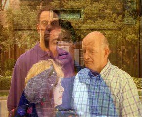 Szeretünk Raymond!  S03 06 Halloweeni Meglepetés