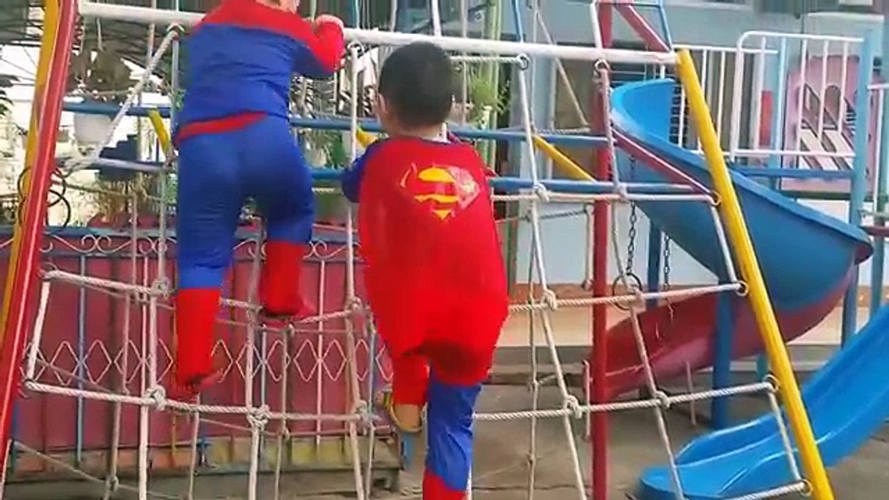 Spider-man VS Superman