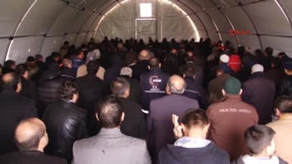 Adıyaman Cuma Namazı Çadırda Kılındı