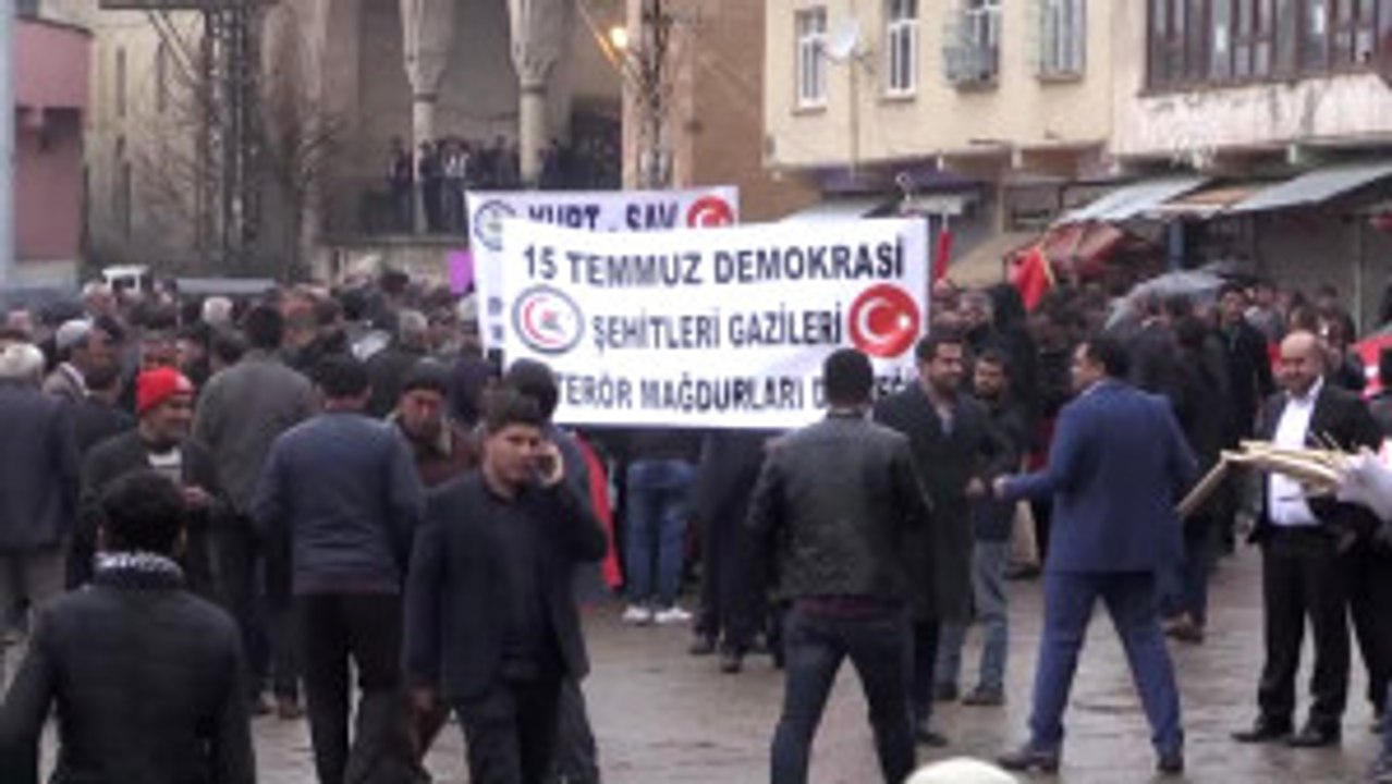 Diyarbakır'da "Teröre Lanet Şehide Saygı" Mitingi