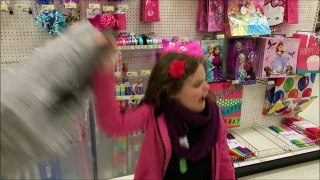 Frozen Piñata Shopping 'Boots And Pants Song' 'Toy Freaks'