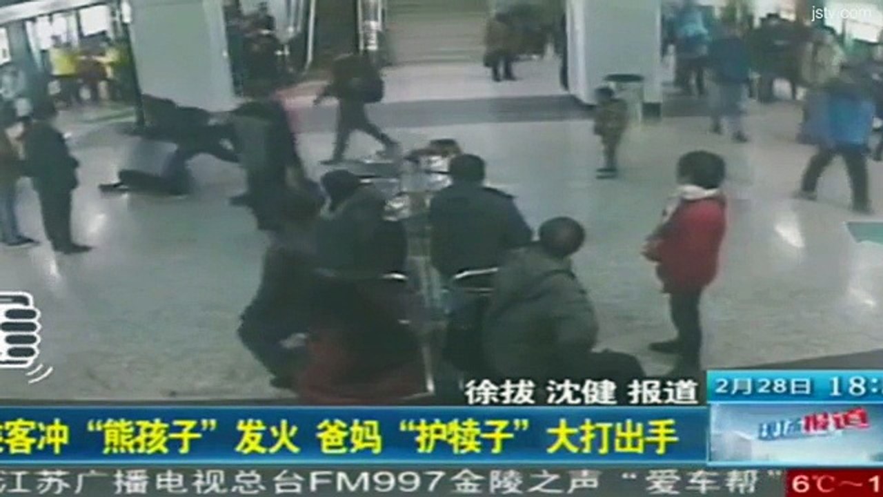 Parents brutally beat woman after their son was shoved _ #Social medai viral News 2017