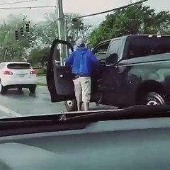 Un road rage explosif sur une route aux USA