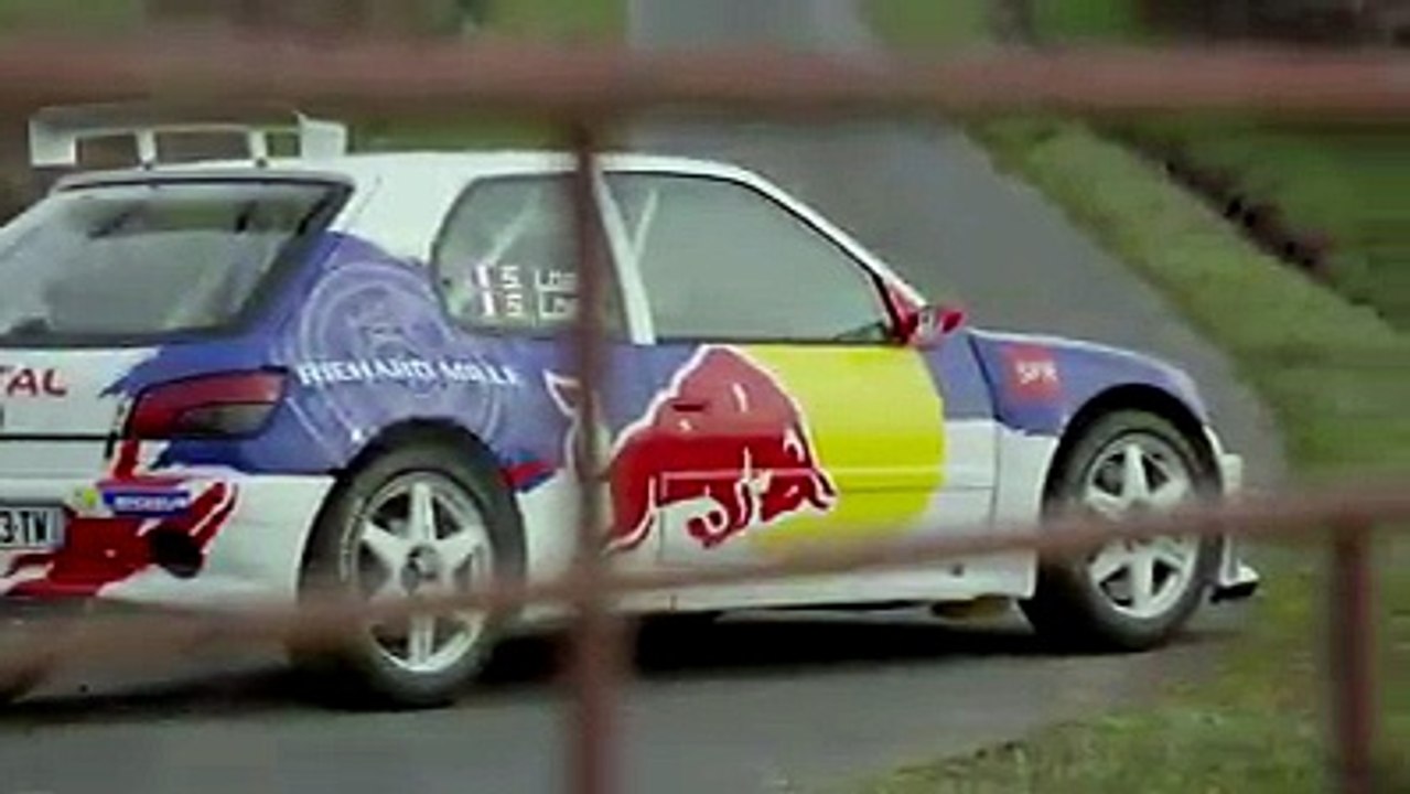 Sébastien Loeb au pilote de la mythique 306 MAXI