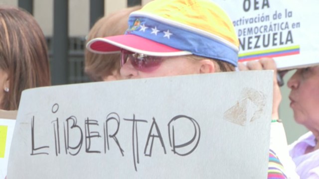 Parientes de presos políticos en Venezuela muestran su apoyo a Luis Almagro