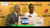 Afortunado joven dominicano de 21 años gana 74 millones de pesos en la Loto