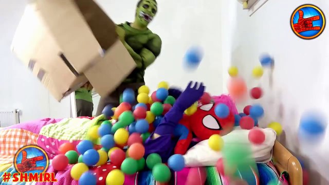 Frozen Elsa Steps in POOP! Poo Feet PRANK w/ Spiderman Joker Pink Spidergirl Rapunzel in R