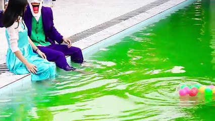 Spiderman and Frozen Elsa Super Hero Pool funny Snow white Batman Water falls