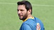 Shahid Afridi Apoligizes Fan for Not Playing PSL Final