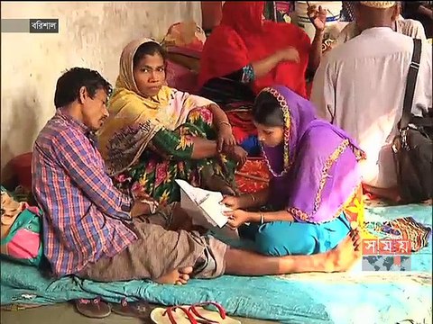 তৃতীয় দিনের মতো চলছে ইন্টার্ন চিকিৎসকদের কর্মবিরতি