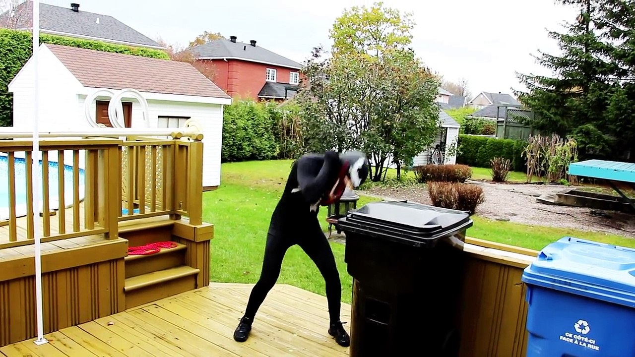 Spiderman vs Venom vs Deadpool - In Real Life _ Superhero Movie!-4ct6m__CkDI