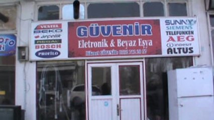 Malazgirt'te Hurda Televizyon Parçalarıyla Oyuncaklar Üretiyor