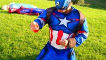 Человек-Паук Против Огня! ж/ Капитан Америка Малефисента и замороженные elsa супергерой удовольствие :
