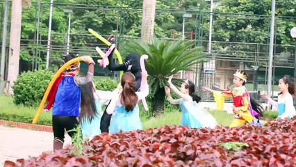 Красивый Ребенок Эльза | Эльза Против Человека-Паука В Realife | Детские Крытый Площадка #12