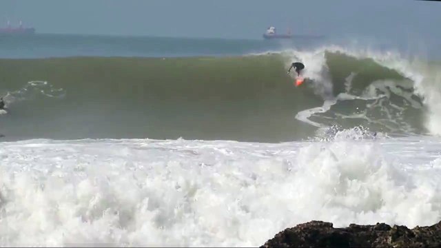 Surf-Maroc, la furieuse vague de Safi éveillée au grand bonheur d’Alex Gray