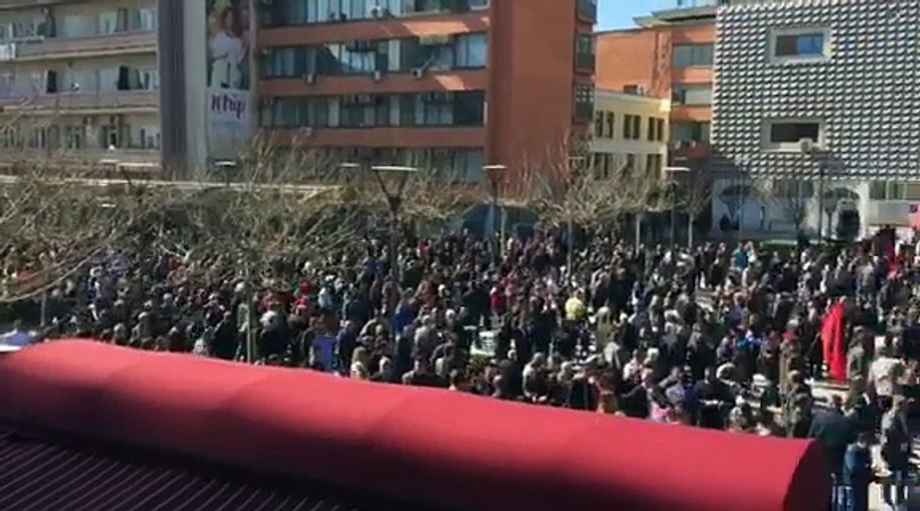 Protesta për Haradinajn