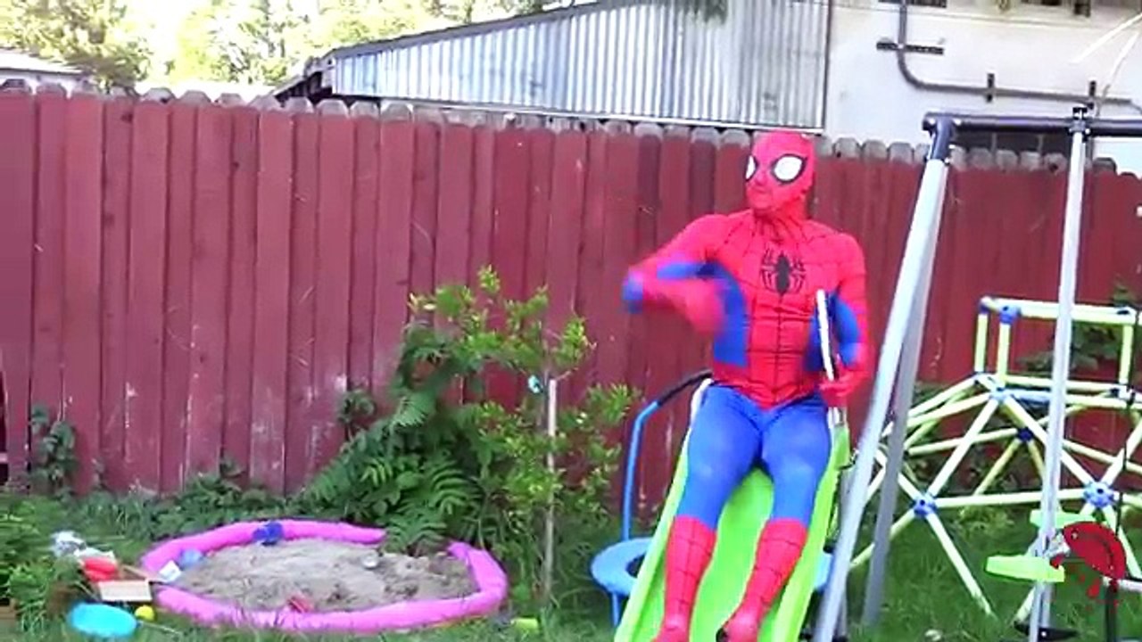 Es Spiderman MUERTOS ÉPICA de la Lucha w VENENO Congelado Elsa Secuestrar Joker Diversión Superhéroe en la Vida Real