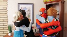 Frozen Elsa VAMPIRE TOILET Attack w Spiderman Frozen Anna Deadpool IRL Fun Superhero in Re