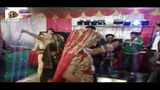 dulhan ke tumka se dulha huya ghayal||very best bride dance-2017|| mere hathon me nau nau chdiya hain