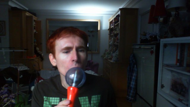 Wiwi égratigne to gelakaki de Nana Mouskouri & Demis Roussos