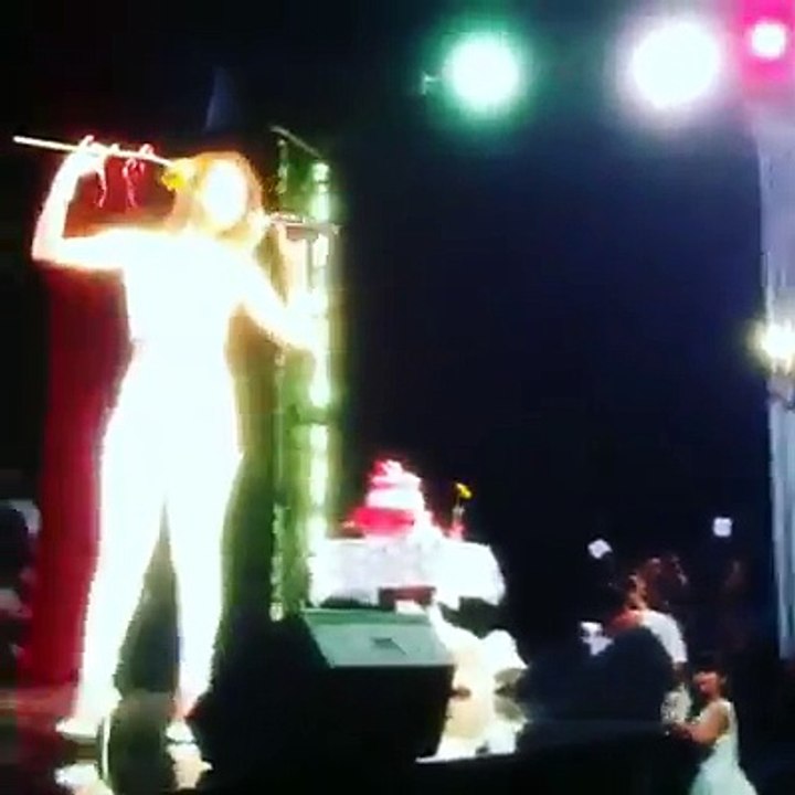 Chị Tâm Hát 'Mưa Rừng' Phiên Bản Siêu Mới =))