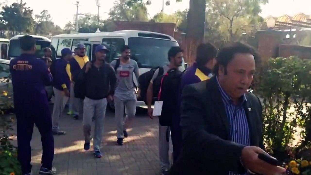 Quetta Gladiators reach Lahore, train at NCA