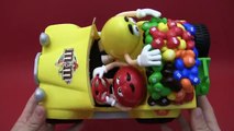 Unboxing TOYS Review/Demos - M&MS SLOT MACHINE CANDY DISPENSER