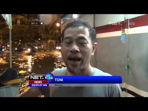 Banjir Terjang Ruas Jalan Kawasan Kebon Jeruk, Jakarta Barat - NET24