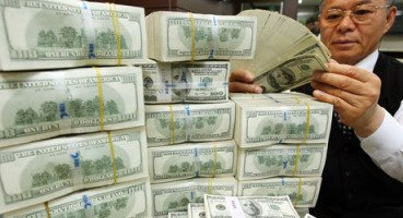 Chineses devolvem  DINHEIRO perdido na VENTANIA