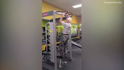 Outstanding 90 year old man can still perform over 20 pull ups!