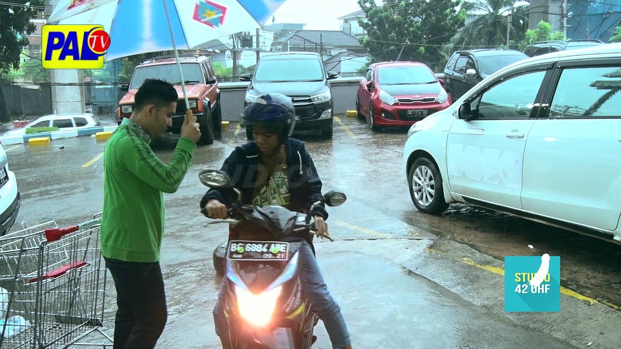 STUDIO 42 UHF - OJEK MOTOR DAN OJEK PAYUNG (CEK EDI & FIKRI HAIKAL)