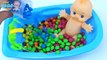 Learn Colours Surprise Toys Ben and Holly Little Kingdom Baby Doll Bath Time M&Ms Candy