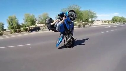 amazing girl bike stunt