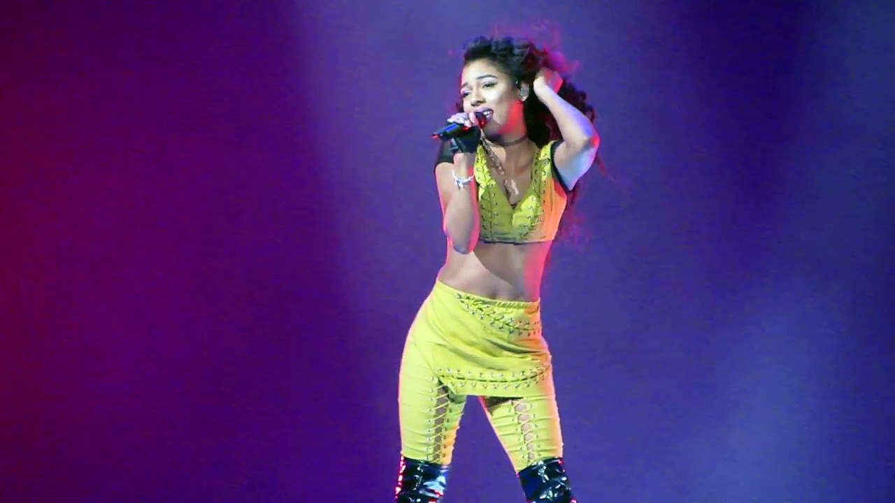 Victoria Monet - Dangerous Woman Tour - TD Garden Boston 3/3/17