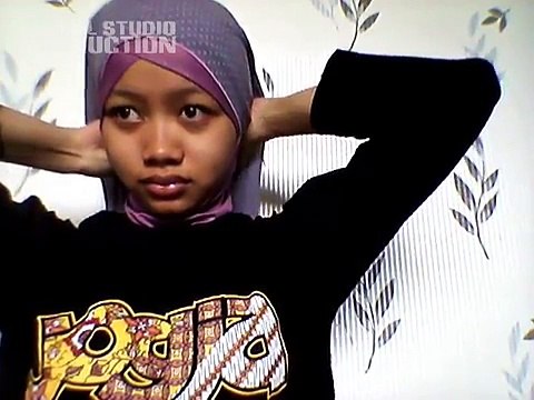 Video Memakai Jilbab Pashmina Model 2014 l Video Wearing Hijab Pashmina