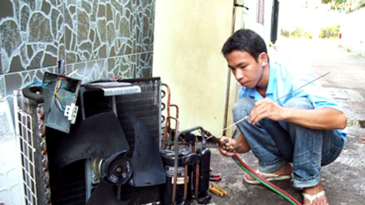 Sửa điều hòa - 123456789 giá rẻ bất ngờ đến sau 30 phút