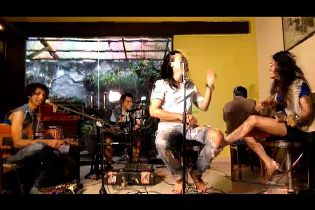 KROSBOI LIVE STREAMING SESSION WITH BANDVIEWS